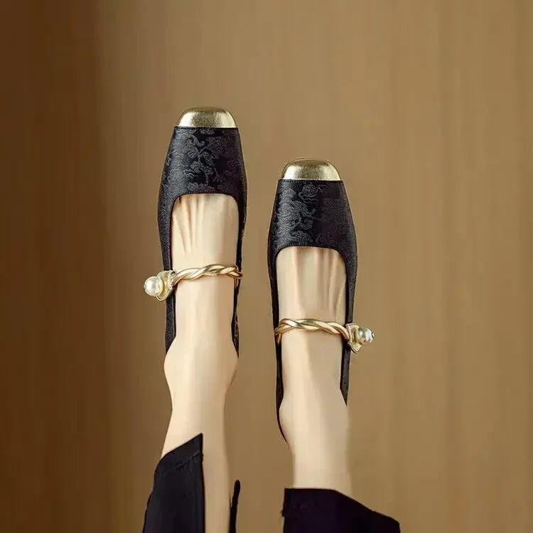 Emmie Pumps